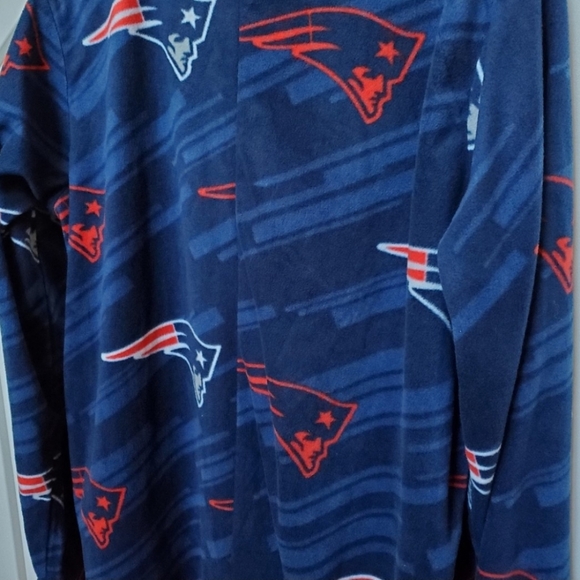 NFL New England Patriots Microfleece zip up footed PJs Loungewear fan wear - Picture 4 of 4